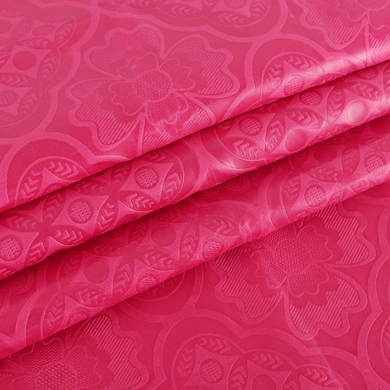 TMIE-08-2-2 110GSM Medii ponderis opus geris, Apparel Campi Fabricae nitidi coloris tinctum cum 3D vividi Flower Design caelatum Polyester Poplin Fabric