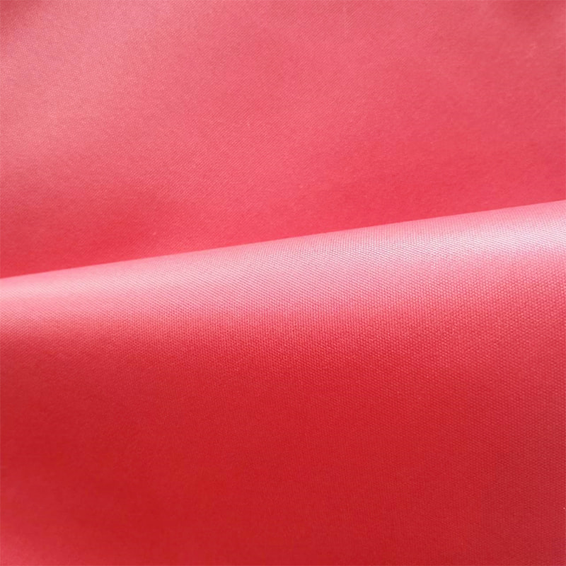 TMIE-08-1-1 70GSM 122CM Shirt Vestis mollis et nitidum fabrica 100% Polyester Materia tincta Polyester Poplin Fabrica
