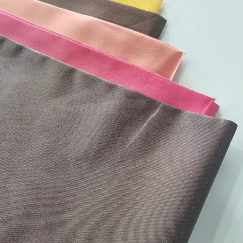 TMIE-08-1-2 85GSM 125cm Comfortable Apparel-shirt and Lithe Lining Fabric 100% Polyester Variis Coloribus Available Dyed politum Polyester Poplin Fabric