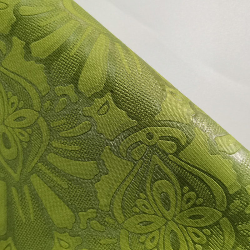TMIE-08-2-2 110GSM Medii ponderis opus geris, Apparel Campi Fabricae nitidi coloris tinctum cum 3D vividi Flower Design caelatum Polyester Poplin Fabric